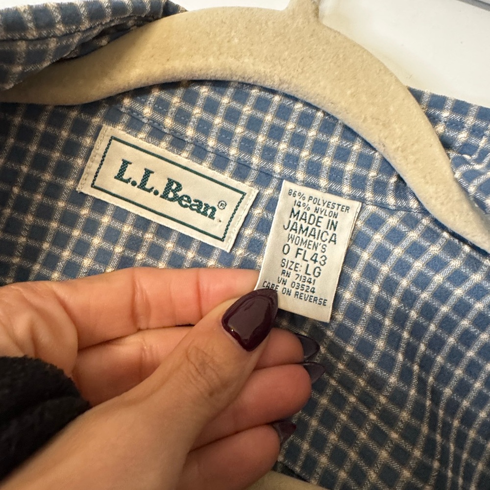 L.L. Bean Blue and White Button-Up Shirt - Picture 3 of 8